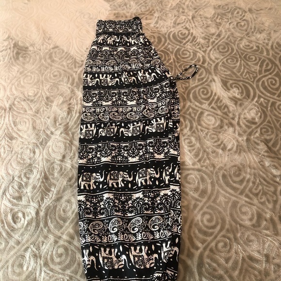Womenβs Harem Pants - Elephant Prints - Picture 2 of 7